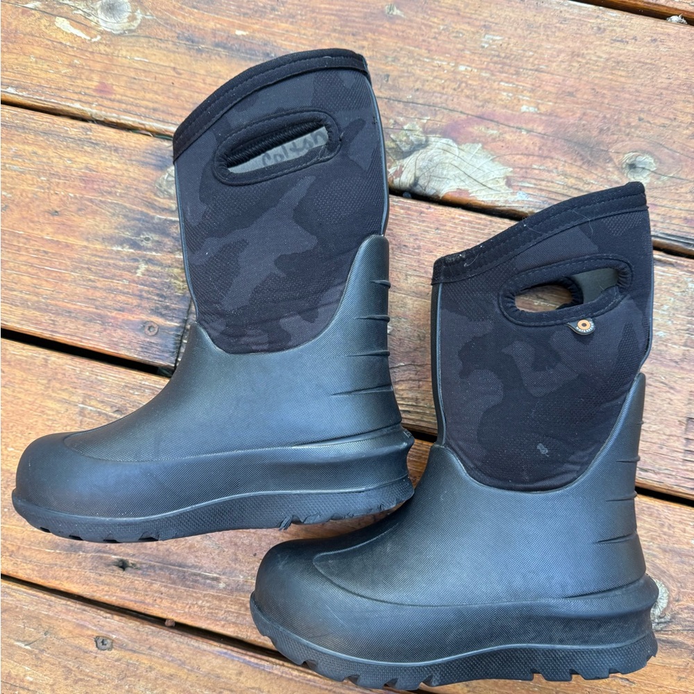 Bogs Camo Boots toddler size 12